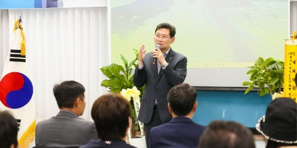 5-1. 이상일 용인특례시장이 17일 데일카네기 최고경영자과정 용인55기 개강식에 참석해 리더십 특강을 했다..jpg