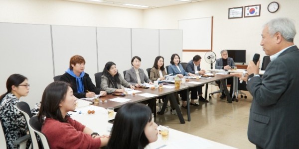 [사진1] 20241106 용인특례시의회, 의정 전문성 강화를 위한 자체 교육 실시.jpg