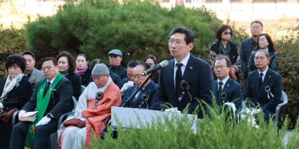 3-1. 이상일 용인특례시장이 6일 처인구 양지면 대대리에서 열린 _제44회 자유수호희생자 합동 위령제_에서 추도사를 하고 있다..JPG