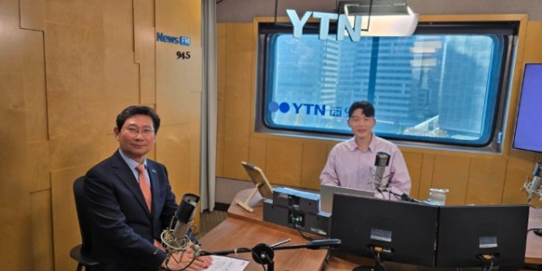 4. 이상일 용인특례시장이 11일 YTN라디어 슬기로운 라디오 생활 이슈초대석에 출연해 용인의 현재와 미래에 대해 이야기했다..jpg