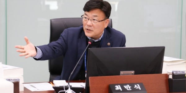 241114 최만식 의원, 사회복지시설 차량 지원 선정기관 및 실제 지원기관 차이 있어.jpg