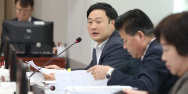 241127 고준호 의원, 민간 병원은 달리고, 공공 병원은 멈췄다 (1).jpg