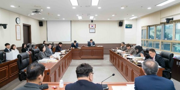 20241125 행정사무감사 7일차(1)-자치행정위원회.jpg