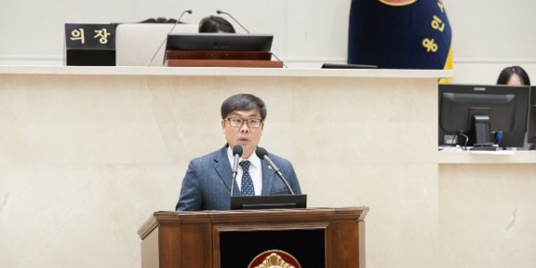 20241213 용인특례시의회, 윤석열 긴급 체포 및 탄핵 촉구 결의안 채택(1)-임현수 의원(1).jpg
