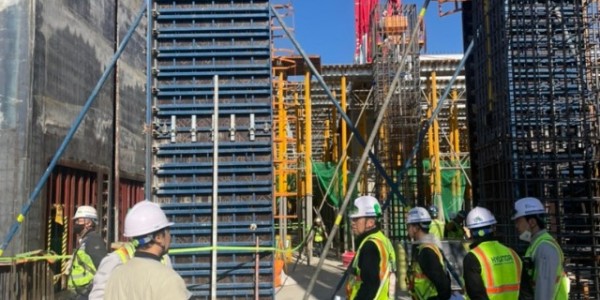 4. 용인특례시가 겨울철 안전사고 예방을 위해 건설현장을 긴급 점검한다.jpg