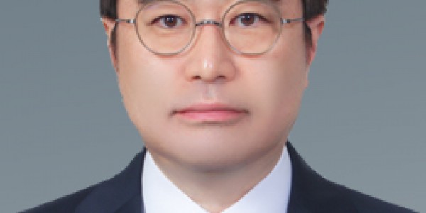 250103 이진형 의원, 제16회 우수의정대상 수상.jpeg