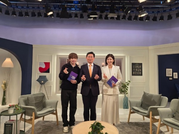 3-1. 이상일 용인특례시장이 지난 19일 OBS 인사이드 스토리에 출연해 시장으로서 용인의 미래와 발전에 기여하고 싶다는 의지를 표했다..jpg