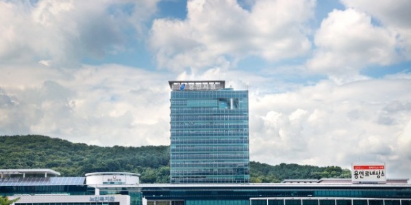 6. 용인특례시 청사 전경.jpg