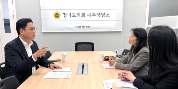 250121 이용욱 의원, 상인들과 접점 넓혀가는 경상원 되길 당부(1).jpg