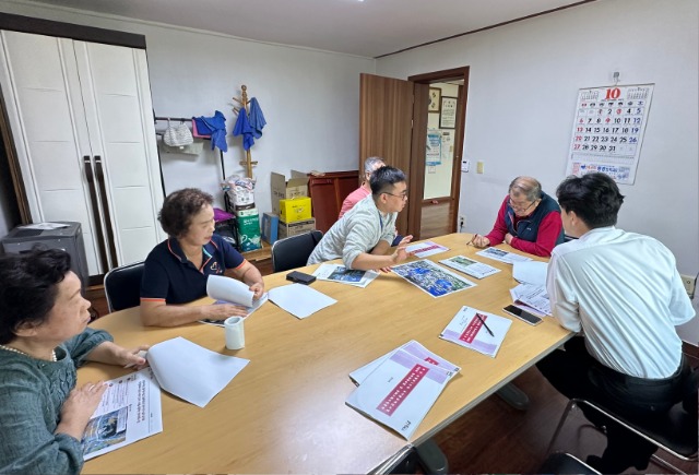 7. 용인특례시는 지난해 7월 주거환경개선사업 정비계획 용역에 착수한 김량장1구역 주민 의견 수렴하기 위해 시범적으로 주민참여단을 운영했다.jpg