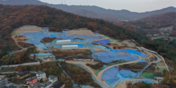 5. 한시적 토사 반출이 허용된 고기동 노인복지주택 공사 현장.JPG