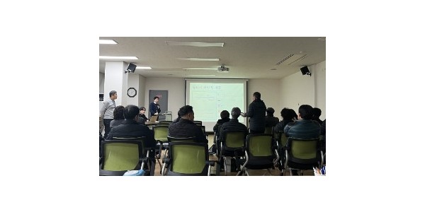 5. 용인특례시가 지난해 진행한 지적재조사 사업 주민설명회.jpg