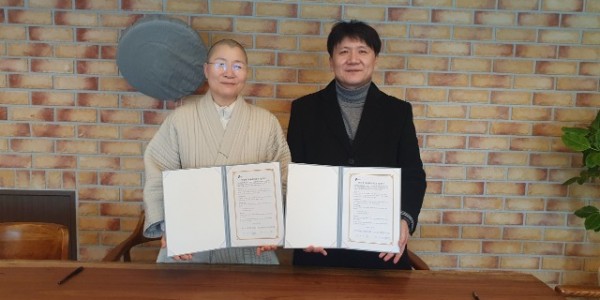 8. 원삼면, 문수산 법륜사와 사랑의 반찬나눔 업무 협약.jpg