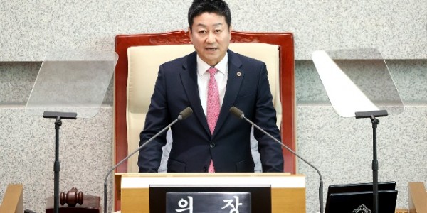 250211 김진경 의장, 제382회 임시회 제1차 본회의 개회1.jpg