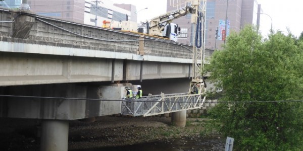 6-1. 용인특례시가 시민의 안전을 위해 도로구조물 안전점검과 성능평가를 올해까지 진행한다..JPG