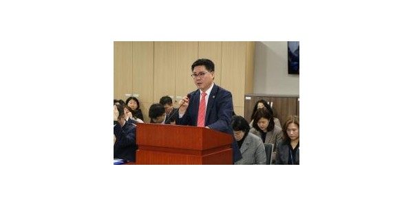 250224 정하용 의원, 경기도 전통시장 및 골목상권 매니저 운영 및 지원 조례안 본회의 통과.jpg