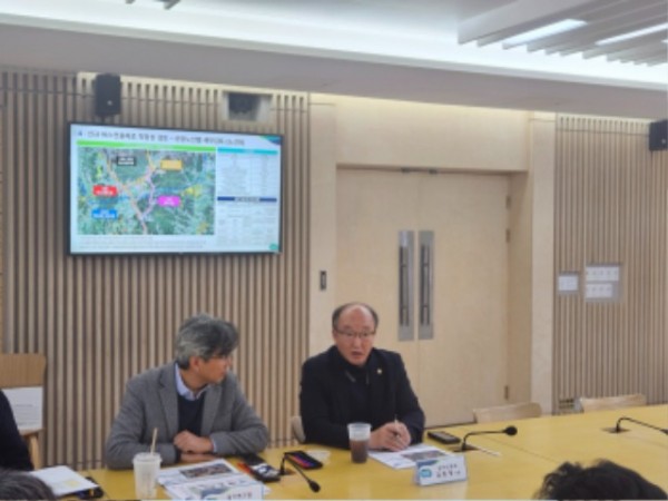 250228 김동영 의원, 버스전용차로 구축을 위해 도민들의 이동 경로 철저히 분석해야1.jpg