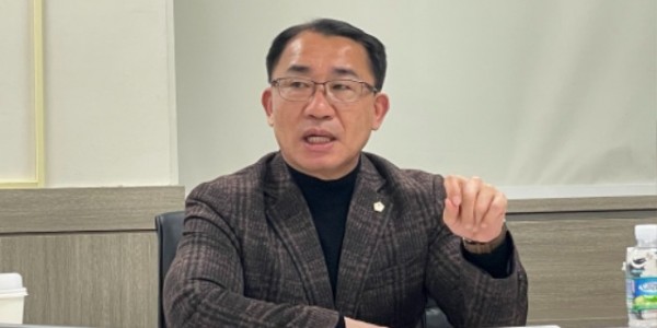 250310 김선영 의원, 근로시간단축 정책설계 연구용역 최종보고회 참석.jpg