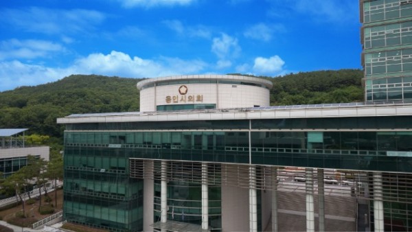 용인특례시의회 전경(1).jpg