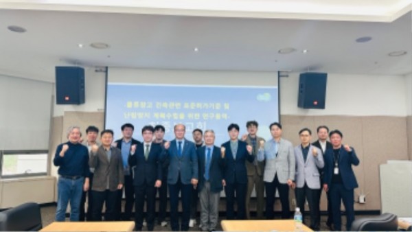 250325 김동영 의원, 물류창고 난립 방지를 위한 제도 개선 행보 이어간다(1).jpg