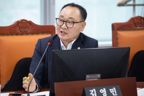 250326 김영민 의원, 지반침하 및 싱크홀 발생 예방을 위한 점검체계 근거 마련 (1).JPG.jpg