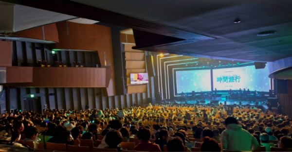 01.용인포은아트홀_장민호 콘서트(사진).jpg