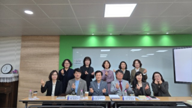 250418 문형근 의원, 여성인력개발센터 정책 논의 현장 정담회 개최 (1).jpg