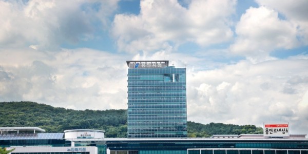 4. 용인특례시청사 전경.jpg