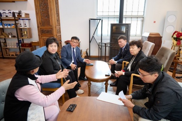 20250402 용인특례시의회 의원연구단체 용인, 축제를 eat(잇)다 연구회, 예아리 박물관 견학(1).jpg