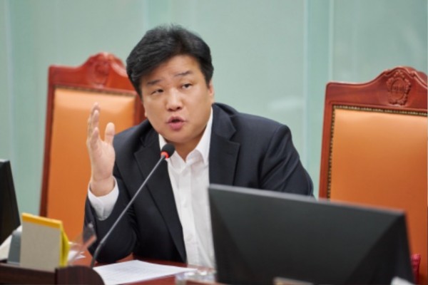 250414 양우식 의원, 경기의정연구센터 설립 위한 조례 개정안 심사...도의회 발전 위한 실질적 정책역량 강화 계기 마련.jpg