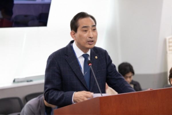 250414 김창식 의원, 산불 예방 및 조기 진화를 위한 지원 촉구 건의안 대표 발의 (1).jpg