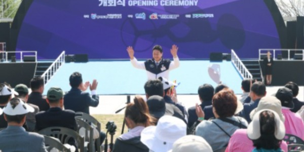 250425 김진경 의장, 제15회 경기도장애인체육대회 참석...불편함을 넘어 꿈을 향해 나아가는 용기와 열정 응원 (1).jpg