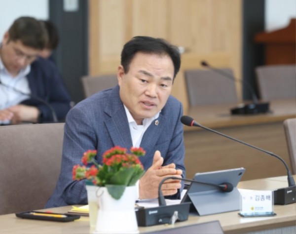 250430 김종배 의원, 도민의 일상에 닿는 의정...시흥시 현안 해법 제시 (2).jpg
