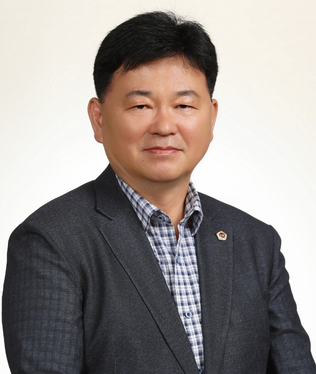 250501 성기황 의원, 교육 현안 점검 및 초교 체육관 건립 관련 군포의왕교육장 면담 (1).jpg