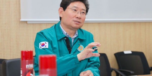 9-1. 1일 용인서부소방서에서 열린 제12회 용인특례시 안전문화살롱에 참석한 이상일 시장이 발언하고 있다.jpg