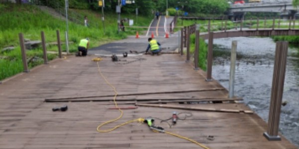 8. 수지구 하천 편의시설 정비.jpg