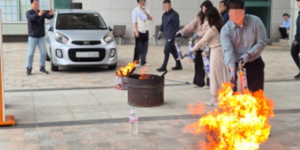 11. 19일 시청 하늘광장에서 소방훈련이 이뤄지고 있다.jpeg