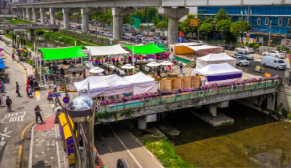 8. 16일 열린 중앙동 팝업프로그램 현장 모습.png