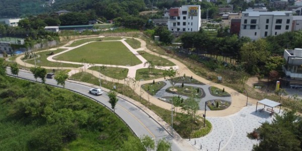 250529 8-1. 고기근린공원 잔디광장.JPG