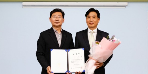 9. 용인특례시는 시민프로축구단 김진형 초대 단장을 선임했다..jpg