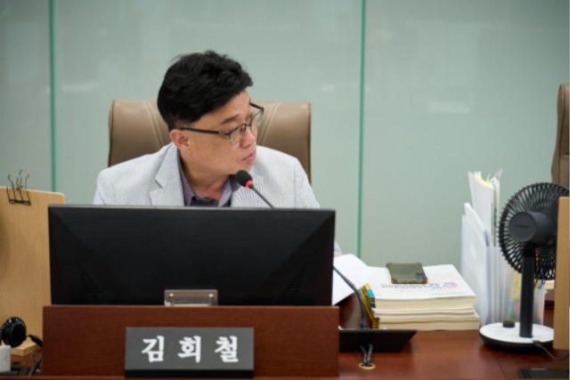 250617 김회철 의원, 부서간 업무 칸막이 없는 행정으로 안전한 교육활동 보호해야.jpg