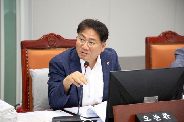 250617 오준환 의원, 기후테크 기업에 이자 3% 대출 지원...8년 특별보증은 과도해.JPG.jpg