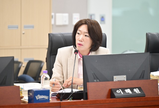 250619 이혜원 의원, “경기도교육청 추경, 긴급성과 불가피성 중심이어야… 신중하고 체계적인 예산 운용 필요해”.jpg