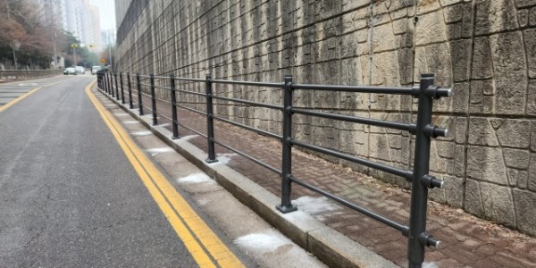 5. 수지구 상현1동 보행자 안전펜스.jpg