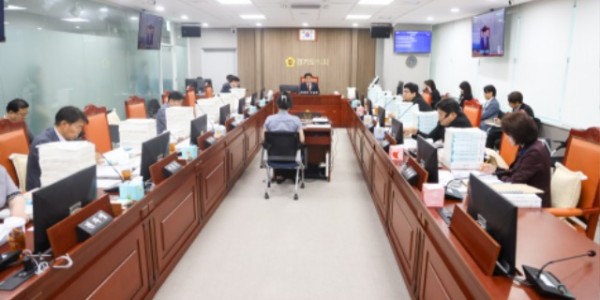 250618 의회운영위원회, 경기도·경기도교육청 추가경정예산안 등 총 24건 안건 심의.jpg