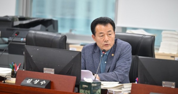 250620 김성수 의원, “민선 8기 경기도정 공약 예산은 아끼고 이행률은 높아 바람직해”.jpg