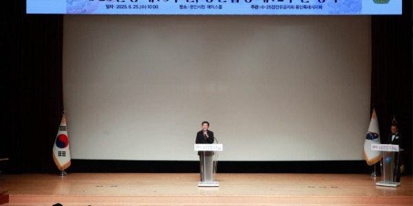 8-1. 이상일 용인특례시장은 25일 6·25전쟁 제74주년, 정전협정 71주년 기념행사에 참석했다.jpg