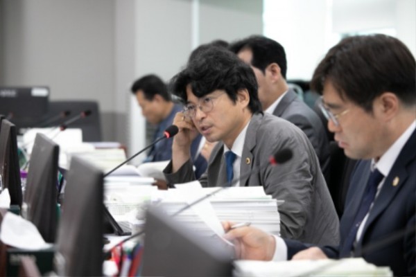 250624 박상현 의원, 경기도 공무원 1인의 전략이 만든 3배 수익… 자금 예치전략 시급 (1).jpg