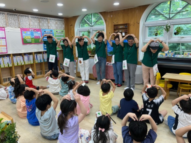 2. 용인특례시가 세대 연계 환경교육 프로그램을 9월까지 진행한다..jpg