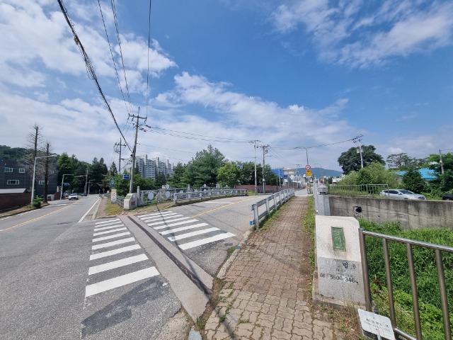 3. 용인특례시는 처인구 포곡읍 금어리 일원의 도시계획도로 중1-50호 금어교의 2차선 도로를 4차선으로 확장하는 공사를 14일 착공했다고 밝혔다.jpg